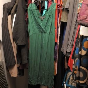 Gorgeous lace neck deep green